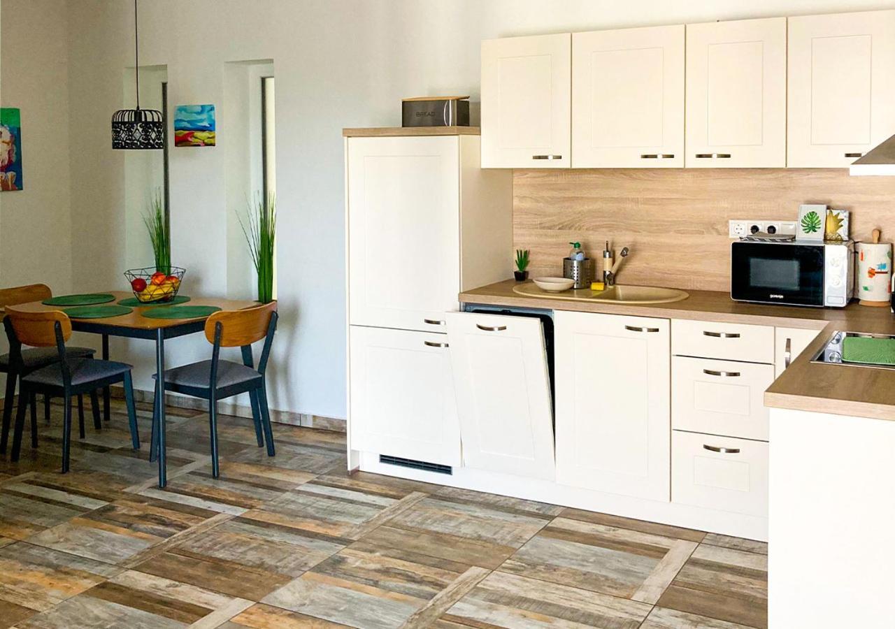 Royal 27 Apartman Keszthely Luaran gambar